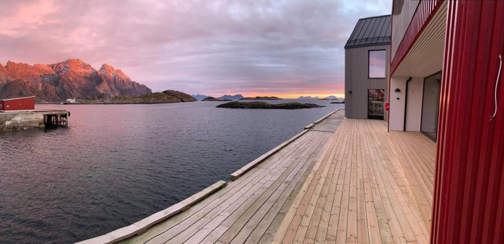 Stor Moderne Leilighet I Henningsvaer, 70 Kvm 外观 照片