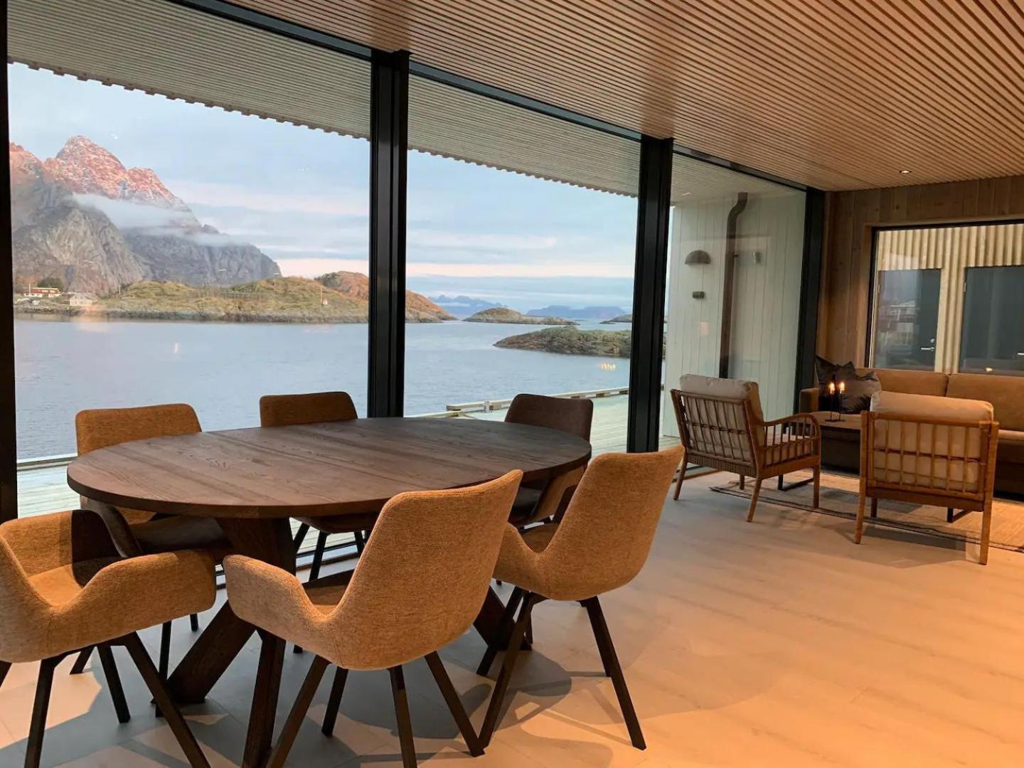 Stor Moderne Leilighet I Henningsvaer, 70 Kvm 外观 照片